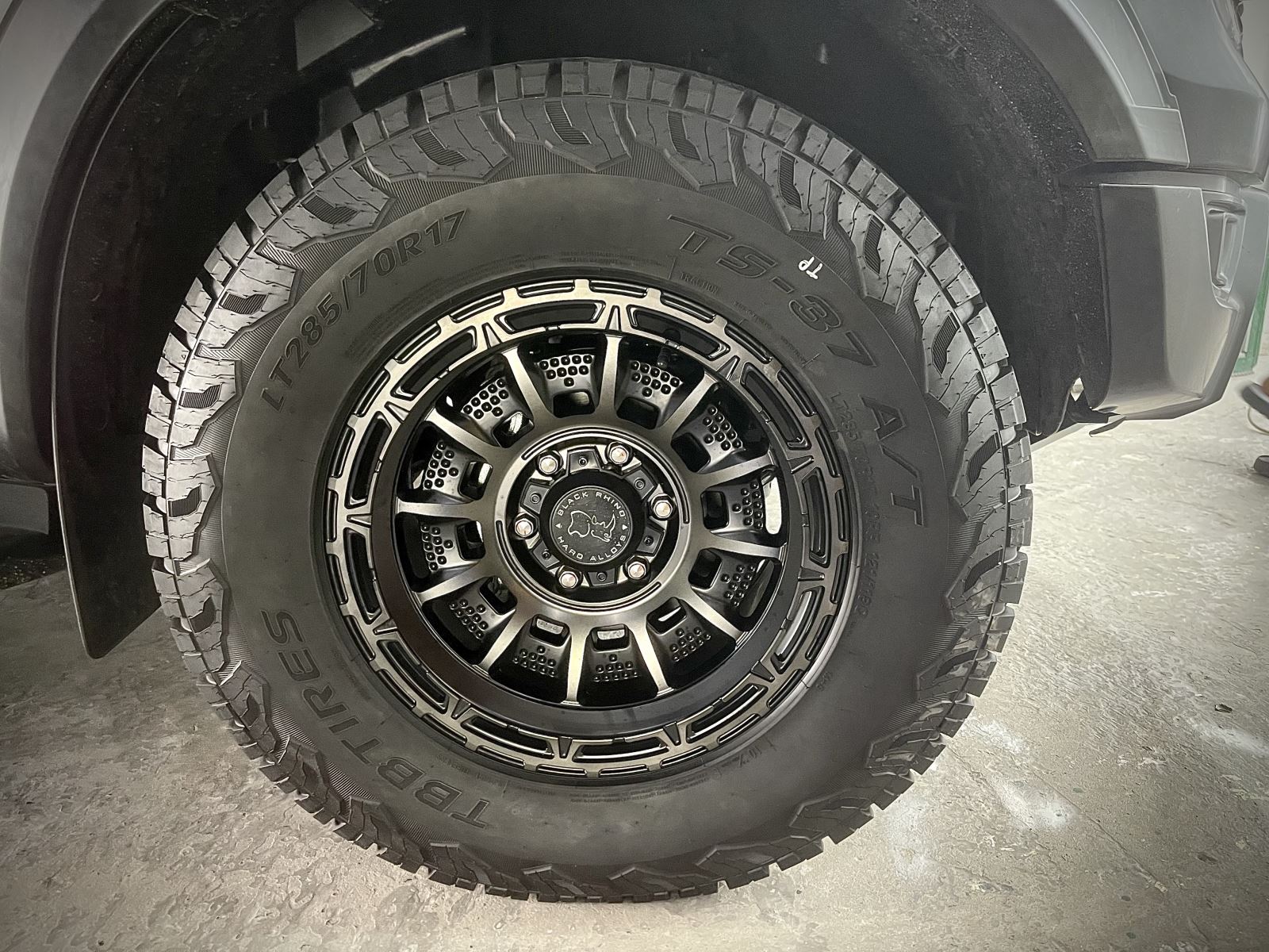  Vỏ lốp 285/70R17 TS-37 AT TBB THÁI LAN bền bỉ 