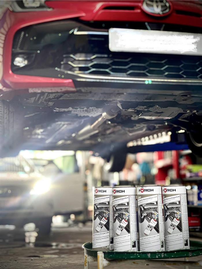Sơn phủ gầm chống rỉ sét Forch xe Toyota